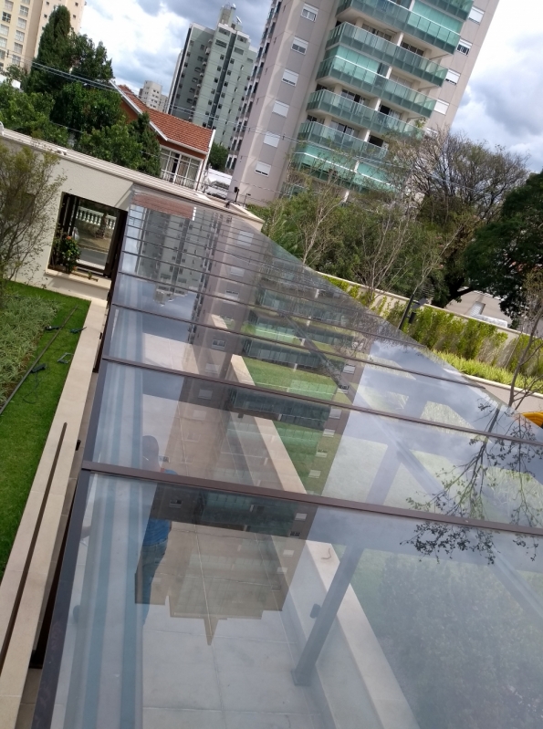 Instalação de Cobertura de Vidro para Varanda Jardim das Figueiras - Cobertura de Vidro para Varanda