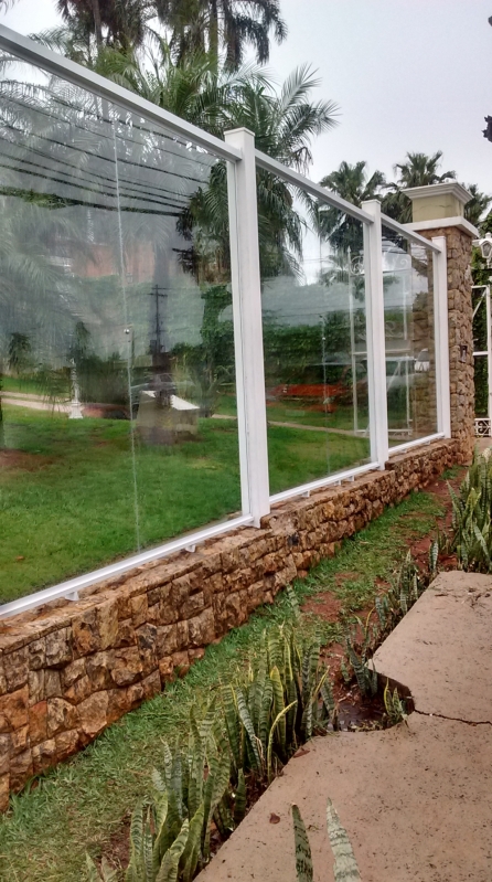 Muro de Vidro com Grapa Jardim Esplanada - Muro de Vidro com Inox