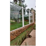 muro de vidro com grapa Jardim Maison du Parc